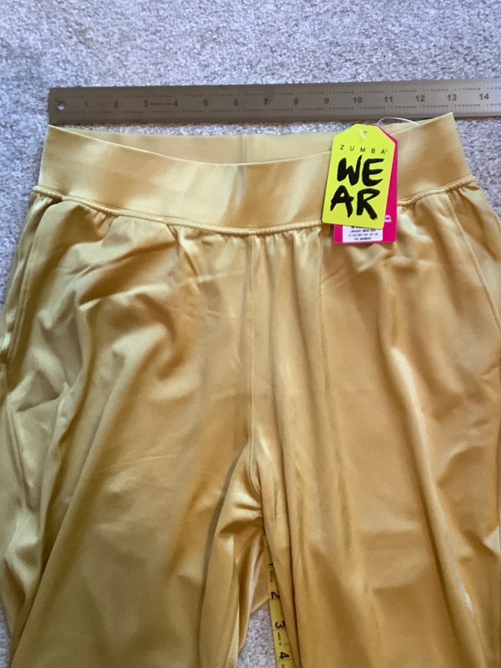 Zumba Runway Slim Ankle joggers Medium Gold - Picture 2 of 11